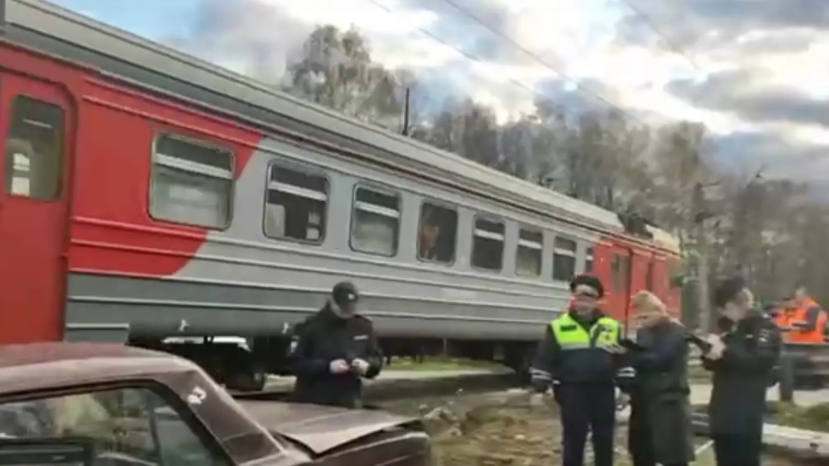 Названа причина столкновения легковушки с поездом в Кстове